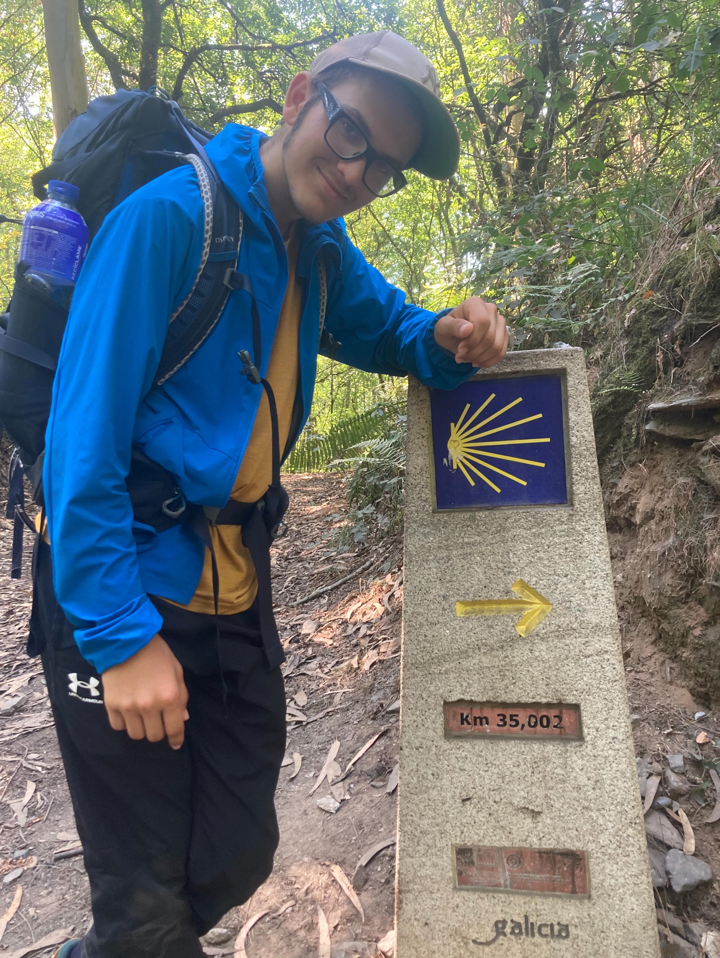 Last full day of walking with 37km. Tomorrow we have 16km left to Santiago. I don’t want t…